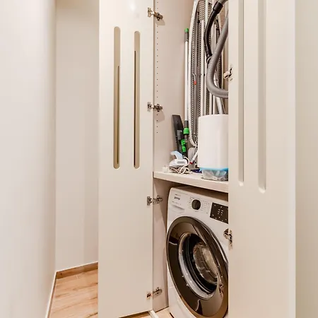 公寓 Hajdi With Sauna & Garage